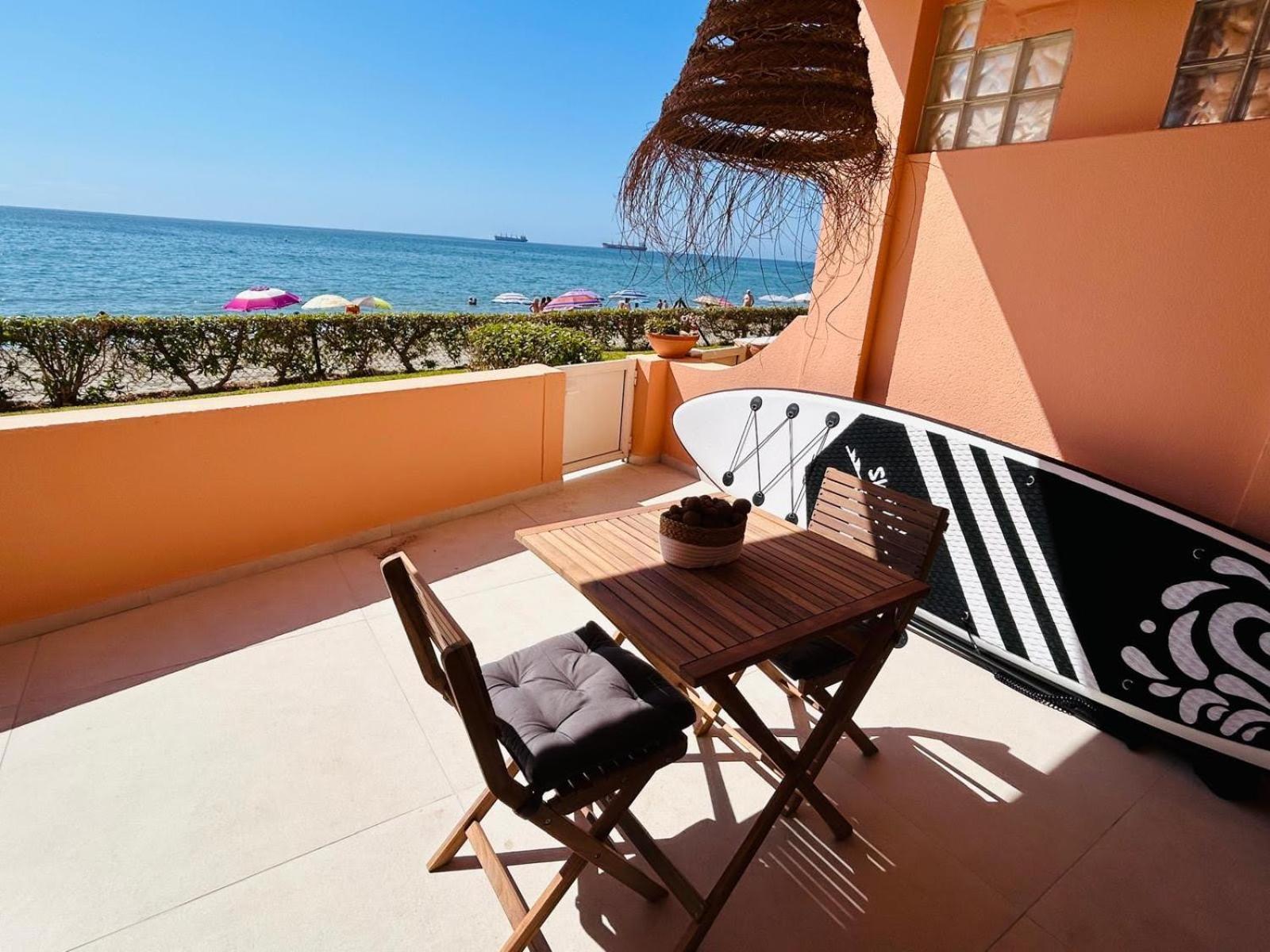 Beachfront Nudist Apartment In Vera Playa Playas de Vera Zewnętrze zdjęcie